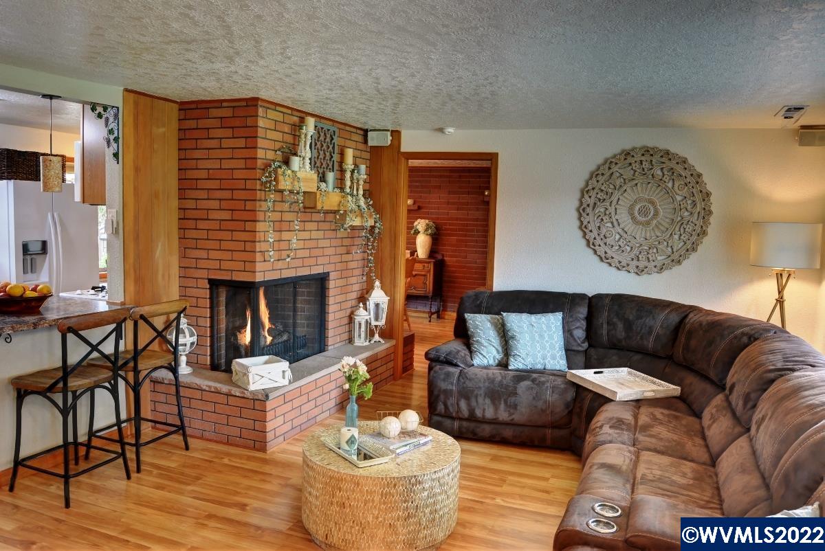 1825 Hoffman Road Northeast Salem, OR 97305 - Photo 9 of 36