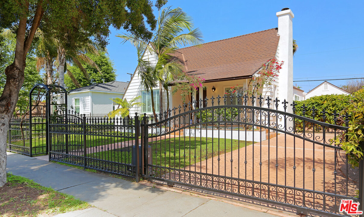 3760 May Street Los Angeles, CA 90066 - Photo 2 of 20