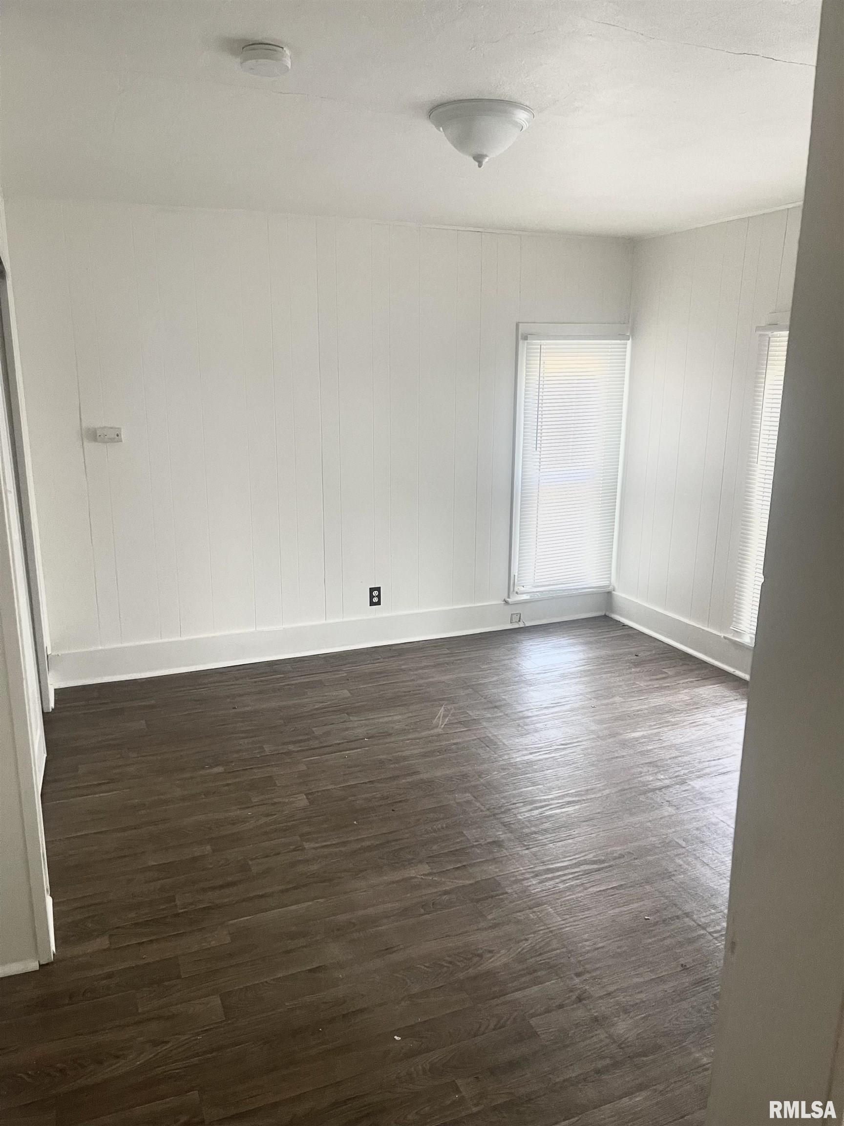 545 South Lincoln Avenue Springfield, IL 62704 - Photo 4 of 15