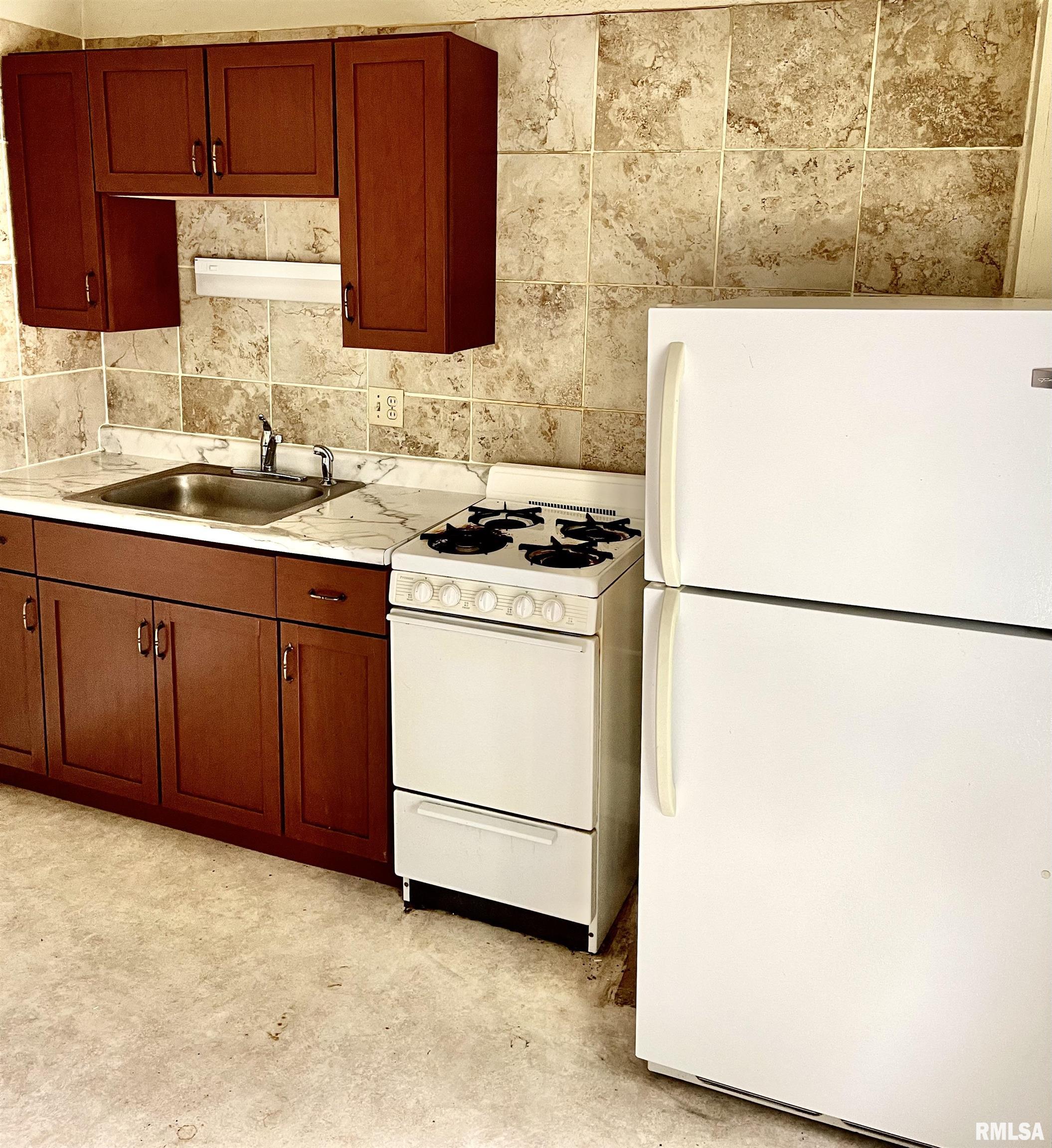 545 South Lincoln Avenue Springfield, IL 62704 - Photo 10 of 15