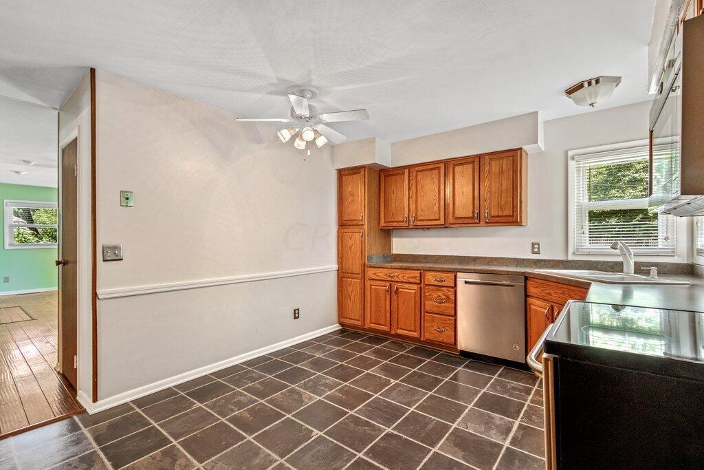 986 Cummington Road Columbus, OH 43213 - Photo 12 of 30 986 Cummington Road-12.jpg-SMALL
