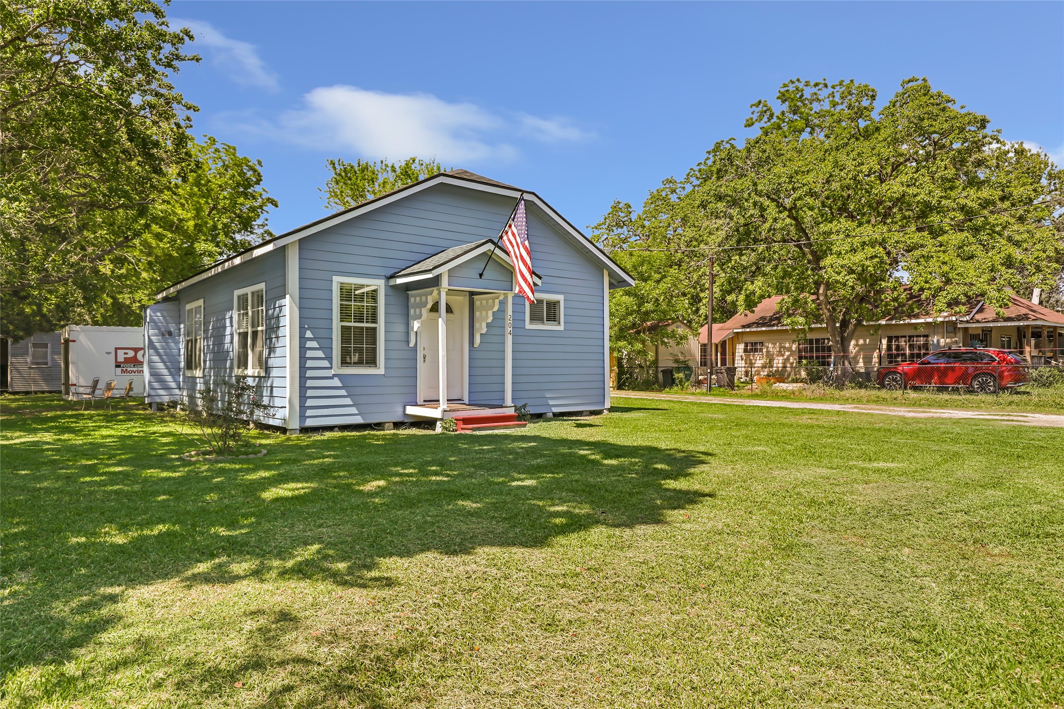 204 Kerry Road Highlands, TX 77562 - Photo 2 of 16