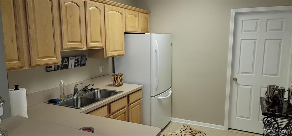 699 West Bluff Court Rochester, MI 48307 - Photo 34 of 42