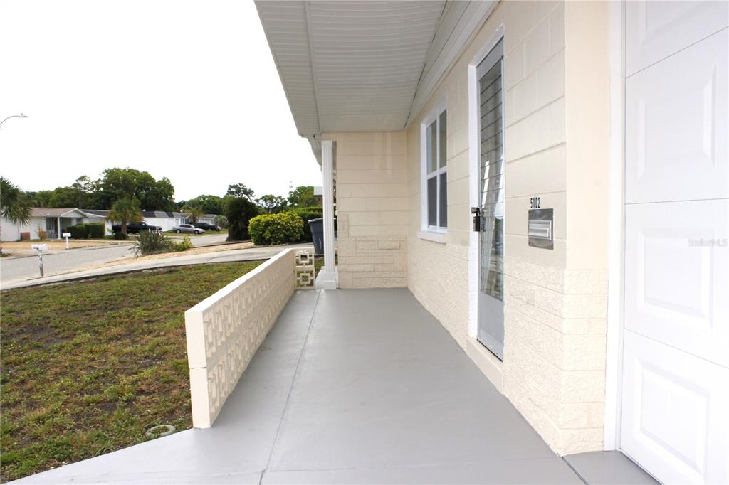 5102 Manor Drive New Port Richey, FL 34652 - Photo 9 of 32