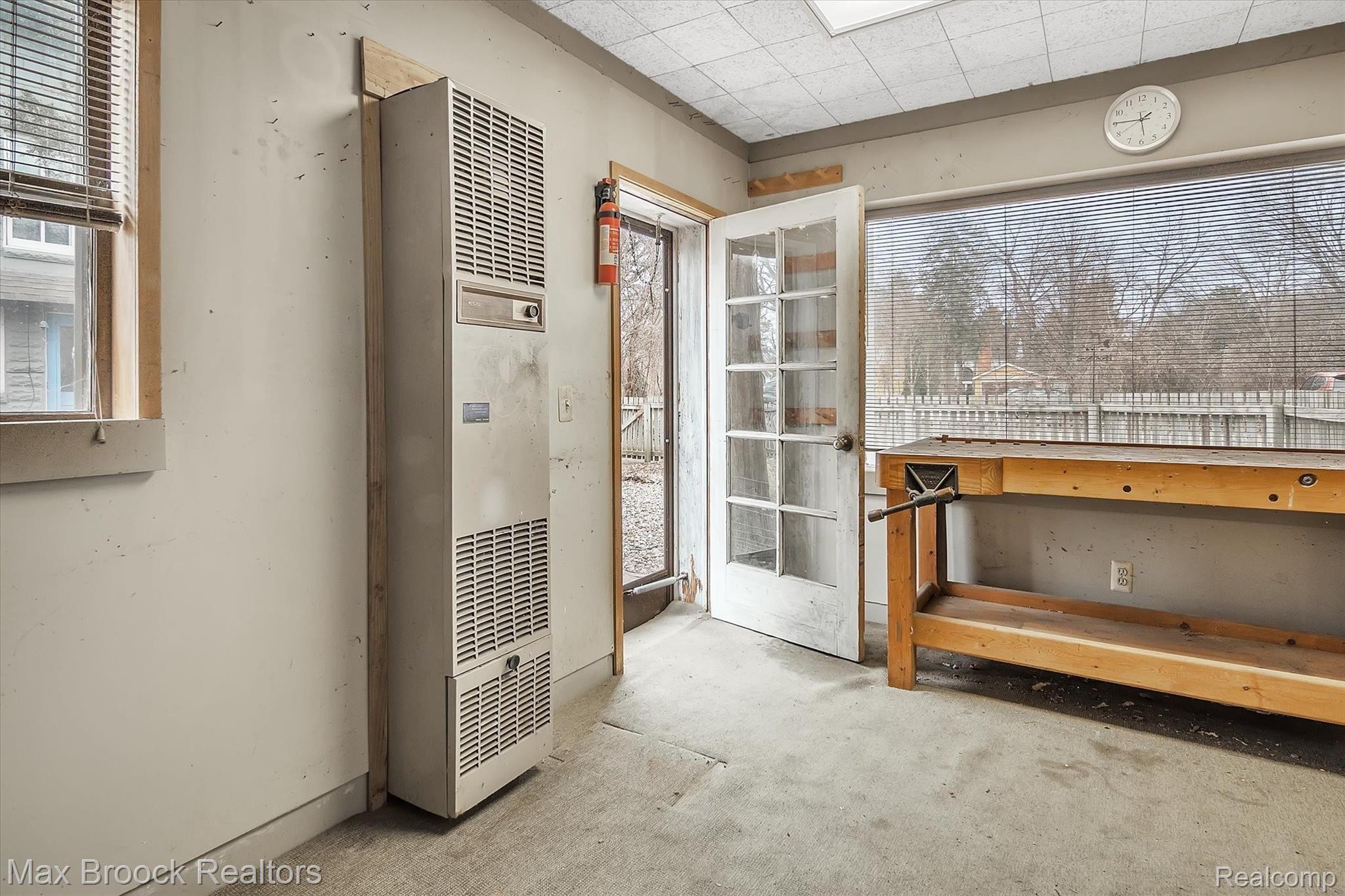 2300 West Maple Road Bloomfield Hills, MI 48301 - Photo 37 of 50 35-2300-W-Maple-Rd-WindowStill-Real-Estate-Photography-35.jpg