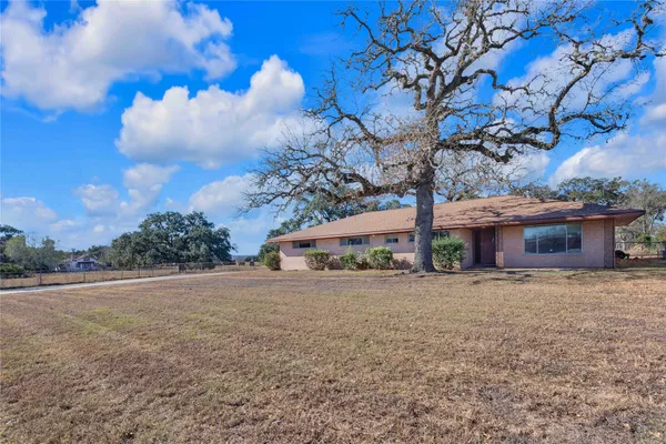 $987,000 | 1243 North Jefferson Street, La Grange, TX 78945