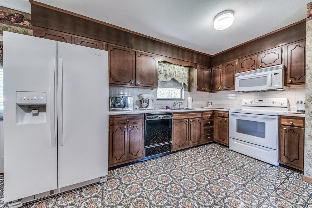 944 Roderick Road Knoxville, TN 37923 - Photo 8 of 24 Gallery Image 8