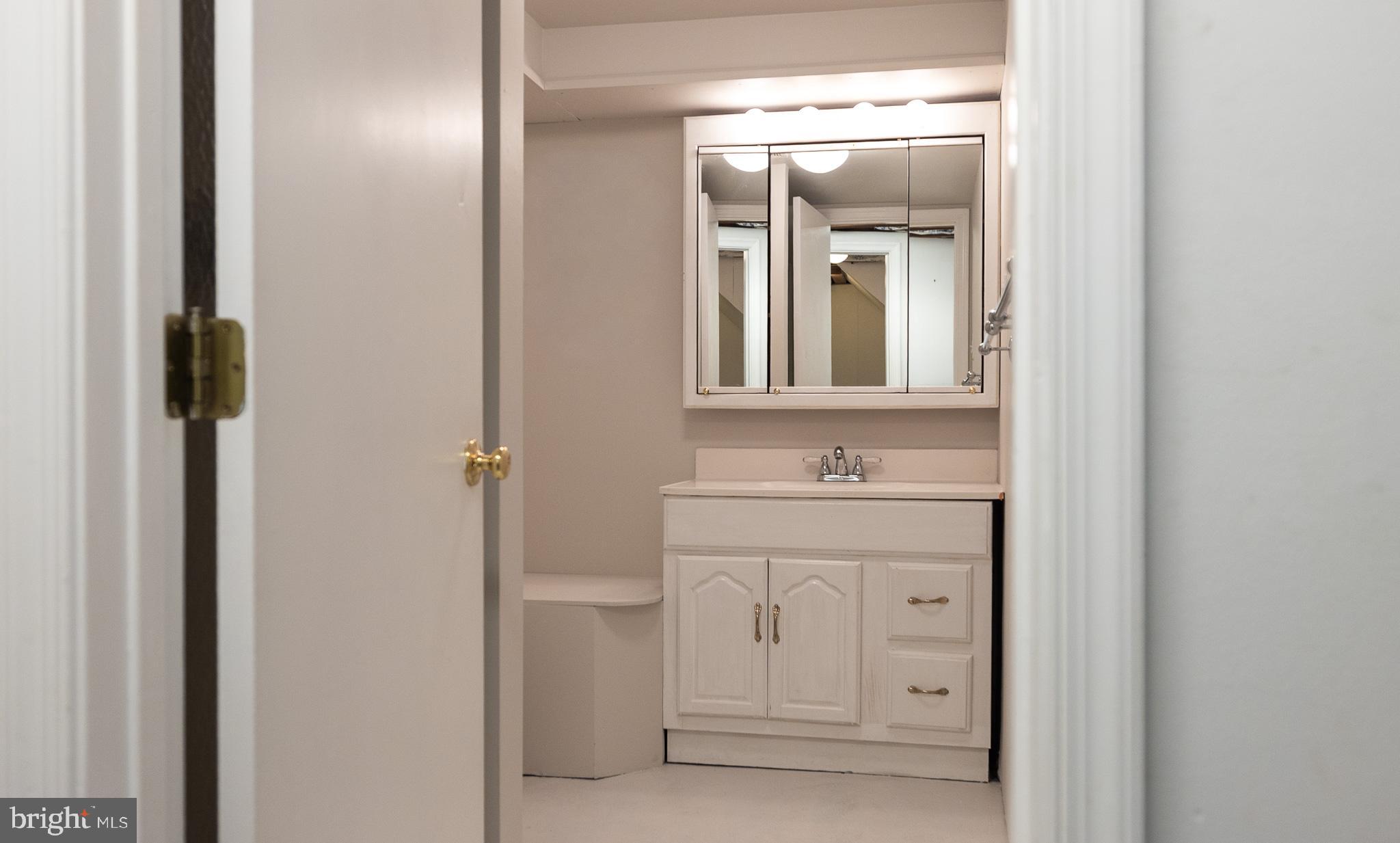 650 Timber Lane Devon, PA 19333 - Photo 41 of 50 Full Bathroom with Shower