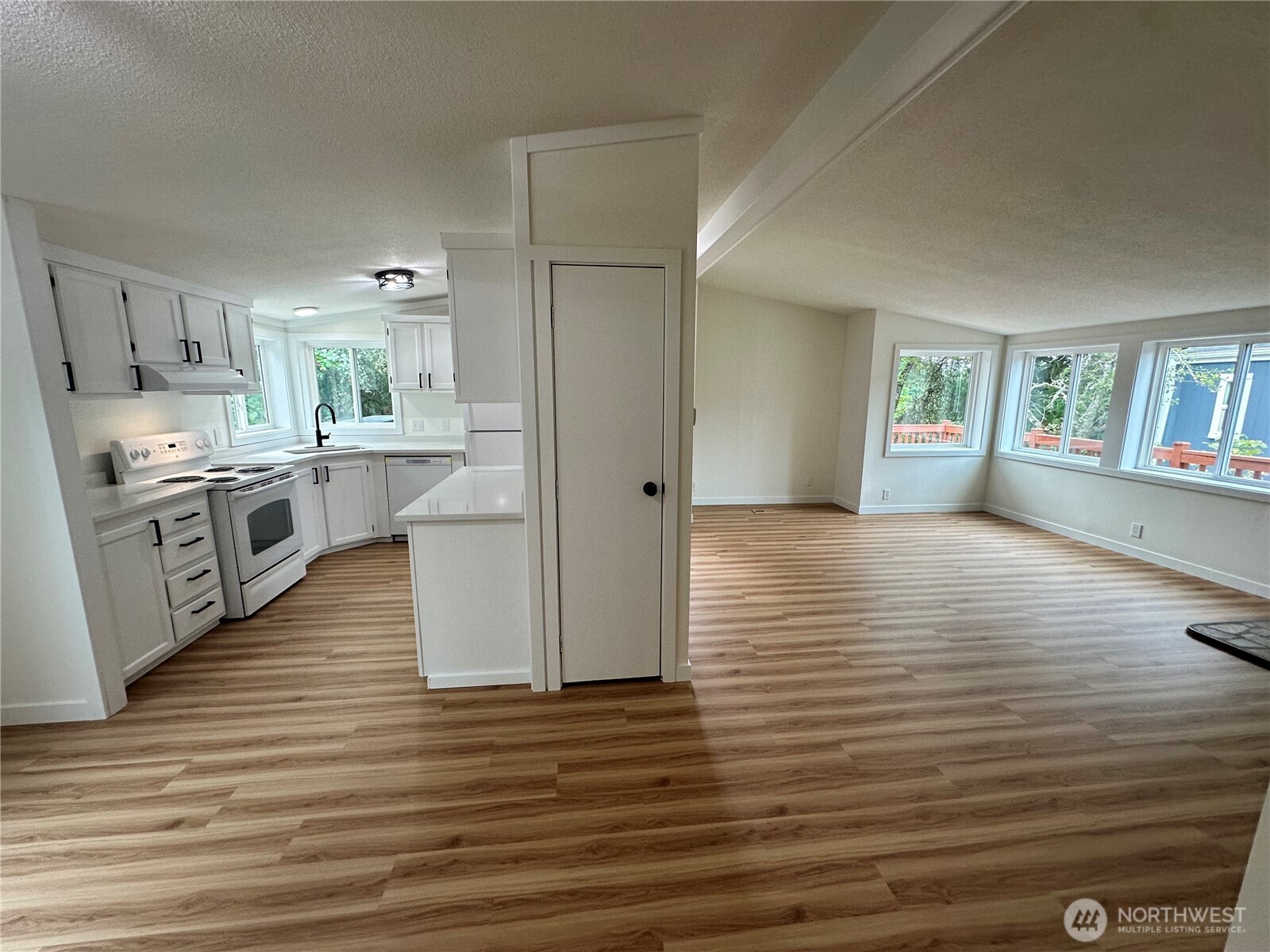 375 Union Avenue Southeast, Unit 61 Renton, WA 98059 - Photo 12 of 39 Gallery Image 12