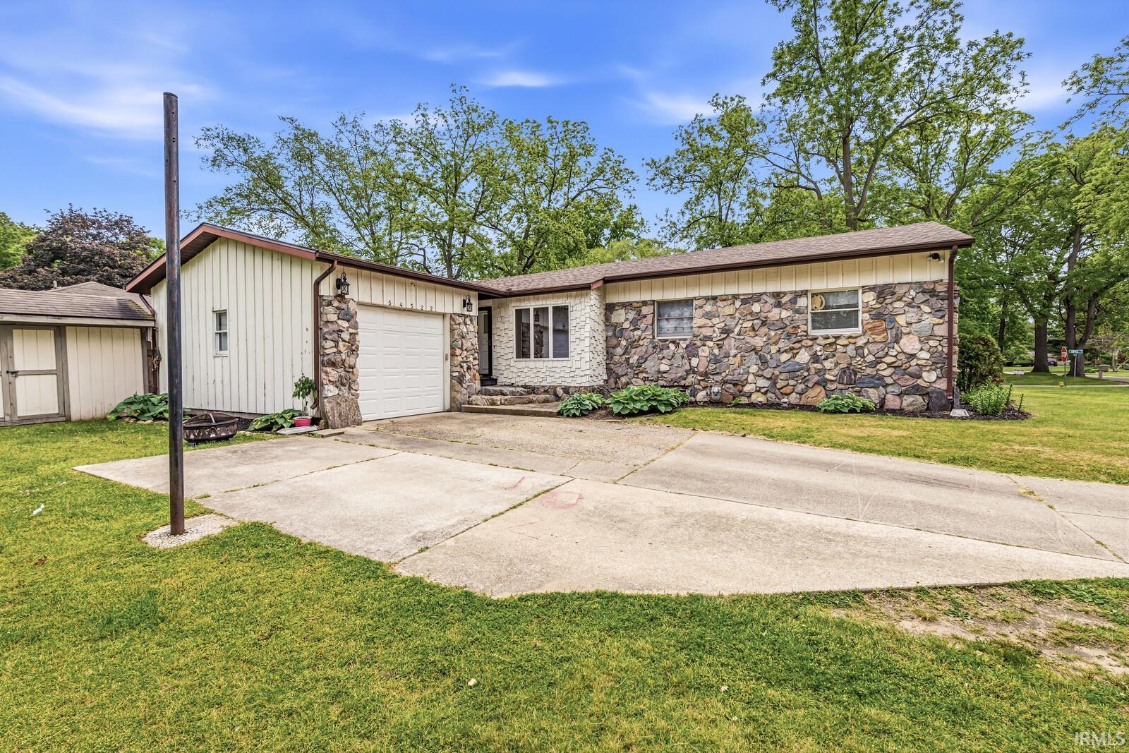 54522 Homeland Road Elkhart, IN 46514 - Photo 25 of 34 Gallery Image 25