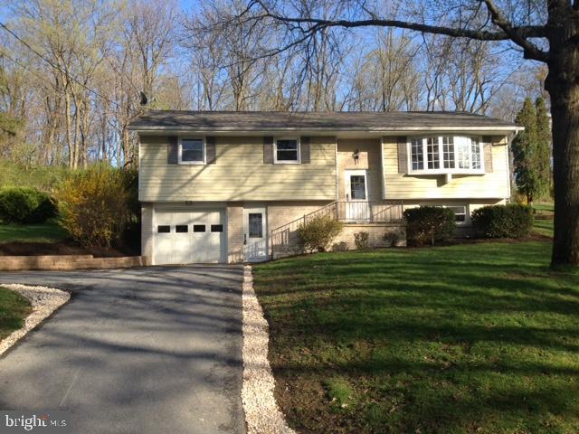 320 Hillside Road Elizabethtown, PA 17022 - Photo 1 of 21 Gallery Image 1