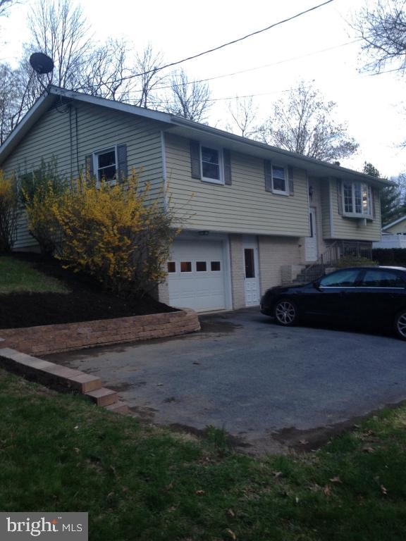 320 Hillside Road Elizabethtown, PA 17022 - Photo 2 of 21 Gallery Image 2