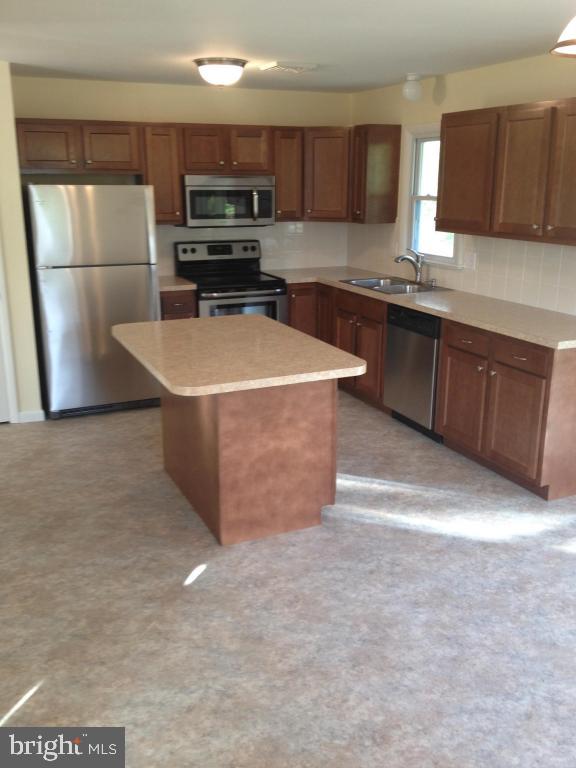 320 Hillside Road Elizabethtown, PA 17022 - Photo 9 of 21 Gallery Image 9