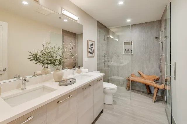 $740,000 | 1317 North Western Avenue, Unit 202, Chicago, IL 60622