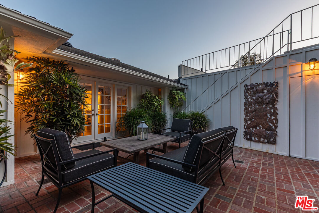 1612 Gilcrest Drive Beverly Hills, CA 90210 - Photo 30 of 33