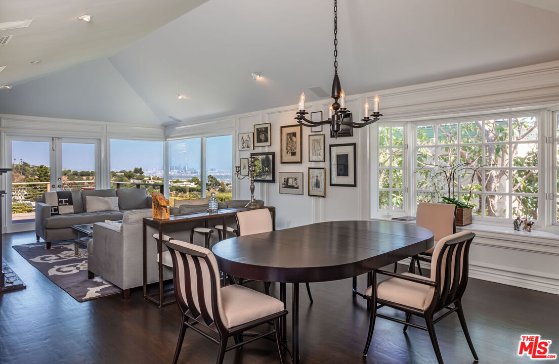 1612 Gilcrest Drive Beverly Hills, CA 90210 - Photo 7 of 33