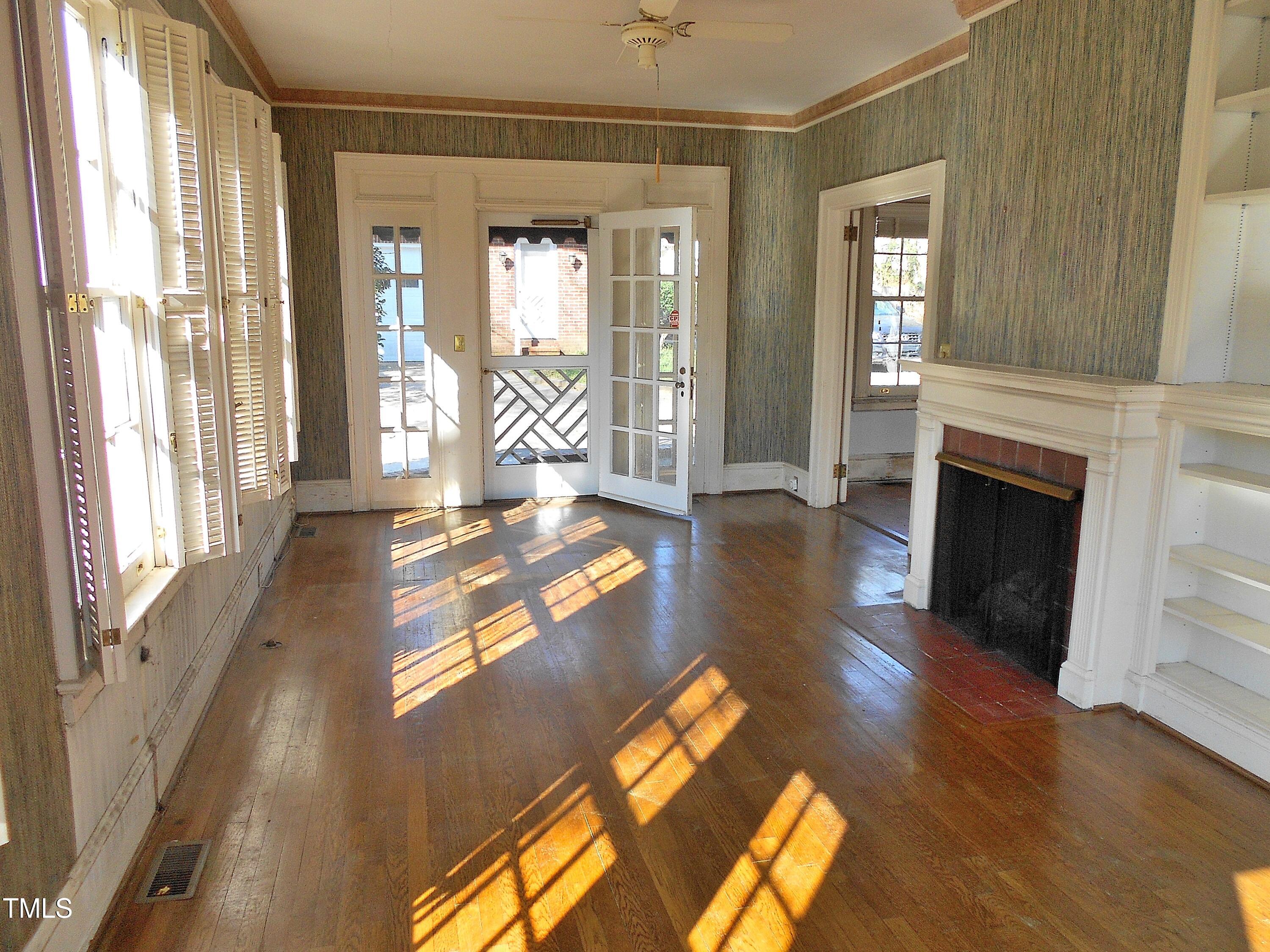 1703 St Marys Street Raleigh, NC 27608 - Photo 10 of 43 Den/Sunroom...