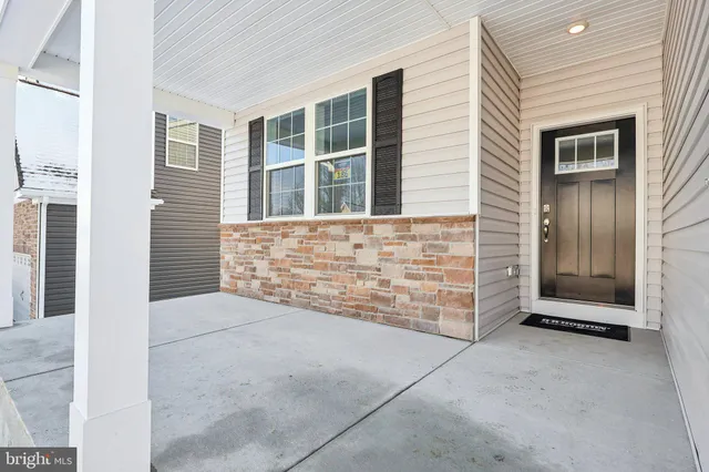 a view of a house with an empty space