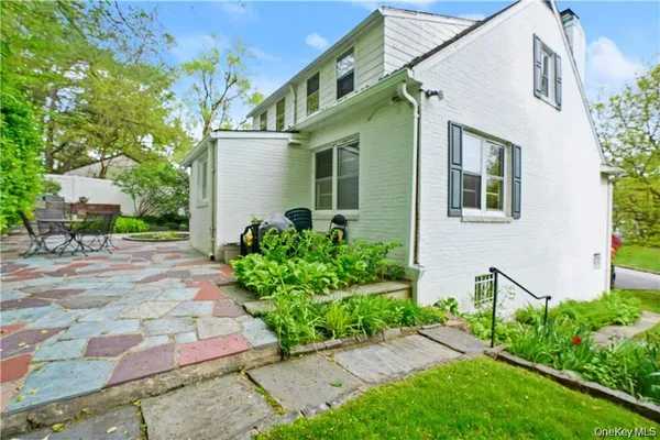 $7,800 | 6 Wildway, Bronxville, NY 10708