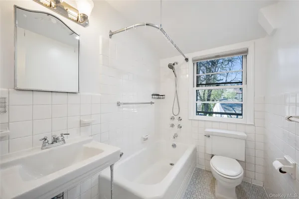 $7,800 | 6 Wildway, Bronxville, NY 10708