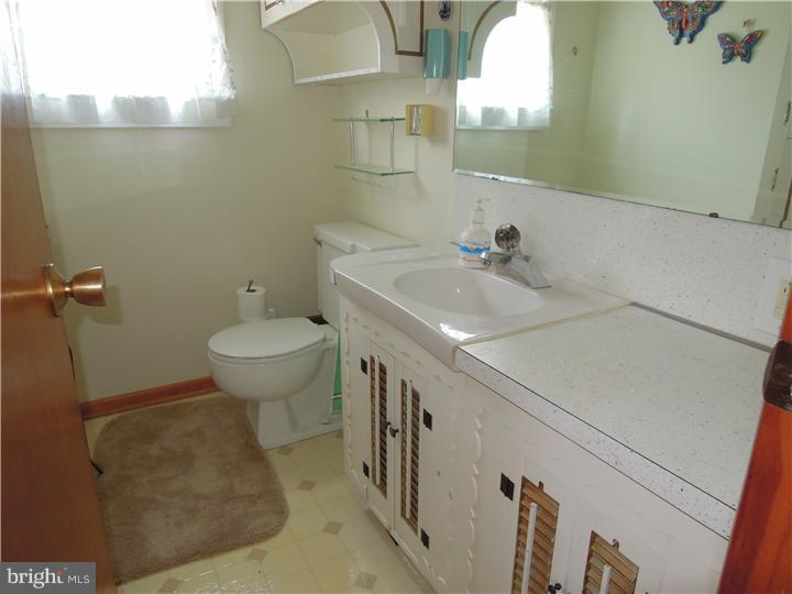 47 Collins Road Hamilton, NJ 08619 - Photo 7 of 14 Bedroom