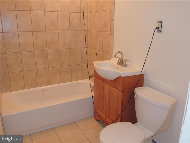 47 Collins Road Hamilton, NJ 08619 - Photo 8 of 14 Bathroom
