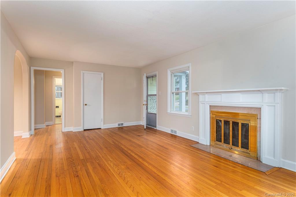 97 School Road Asheville, NC 28806 - Photo 4 of 24 Gallery Image 4