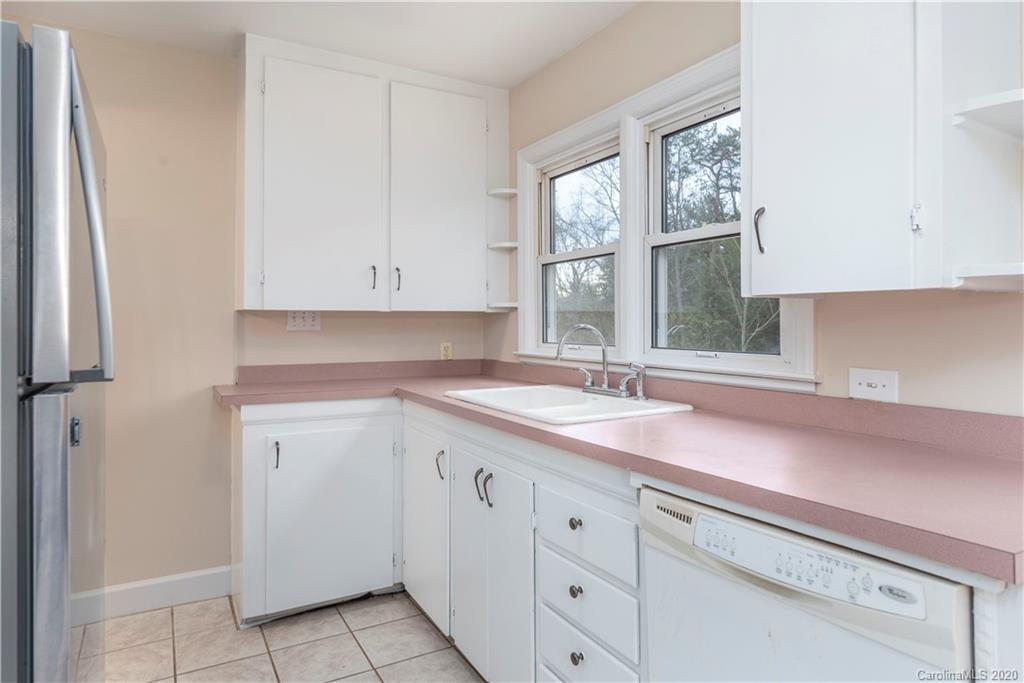 97 School Road Asheville, NC 28806 - Photo 6 of 24 Gallery Image 6