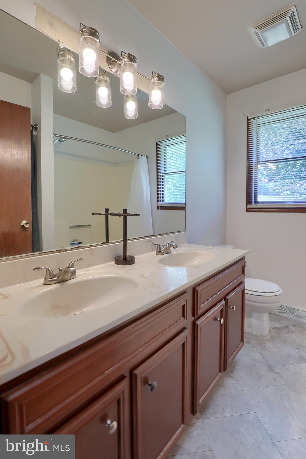 1117 Stony Battery Road Lancaster, PA 17601 - Photo 13 of 25 Gallery Image 13