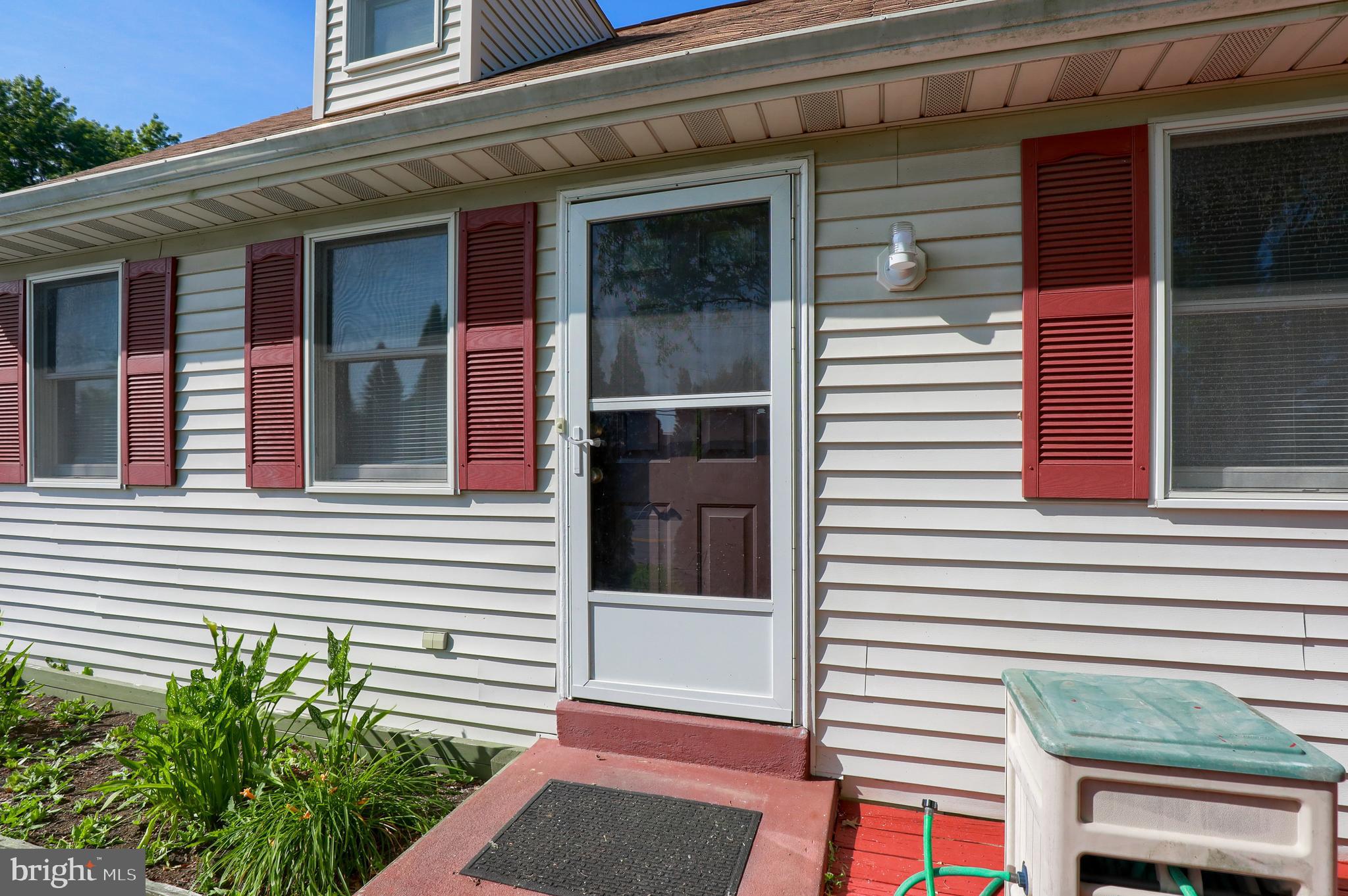 1117 Stony Battery Road Lancaster, PA 17601 - Photo 2 of 25 Gallery Image 2