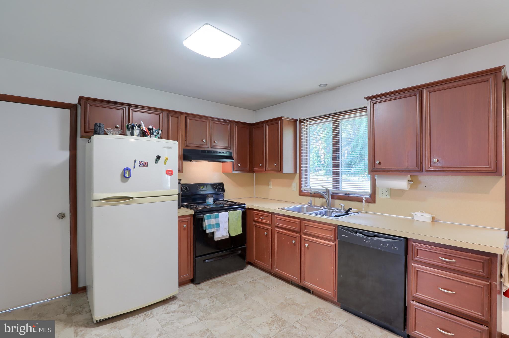 1117 Stony Battery Road Lancaster, PA 17601 - Photo 8 of 25 Gallery Image 8