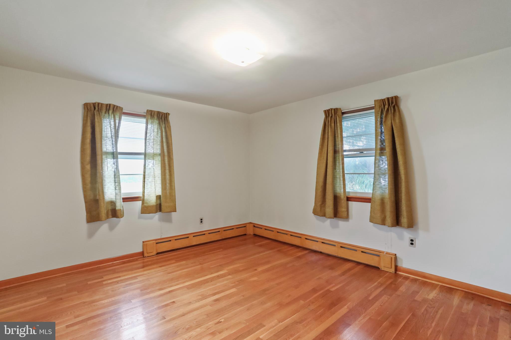 2632 Braddock Road Mount Airy, MD 21771 - Photo 17 of 40 Bedroom 1