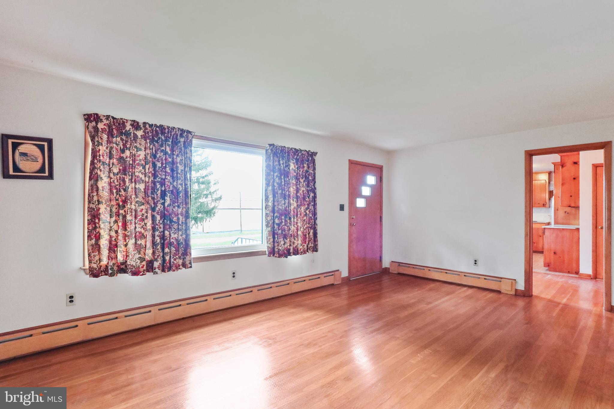 2632 Braddock Road Mount Airy, MD 21771 - Photo 5 of 40 Gallery Image 5