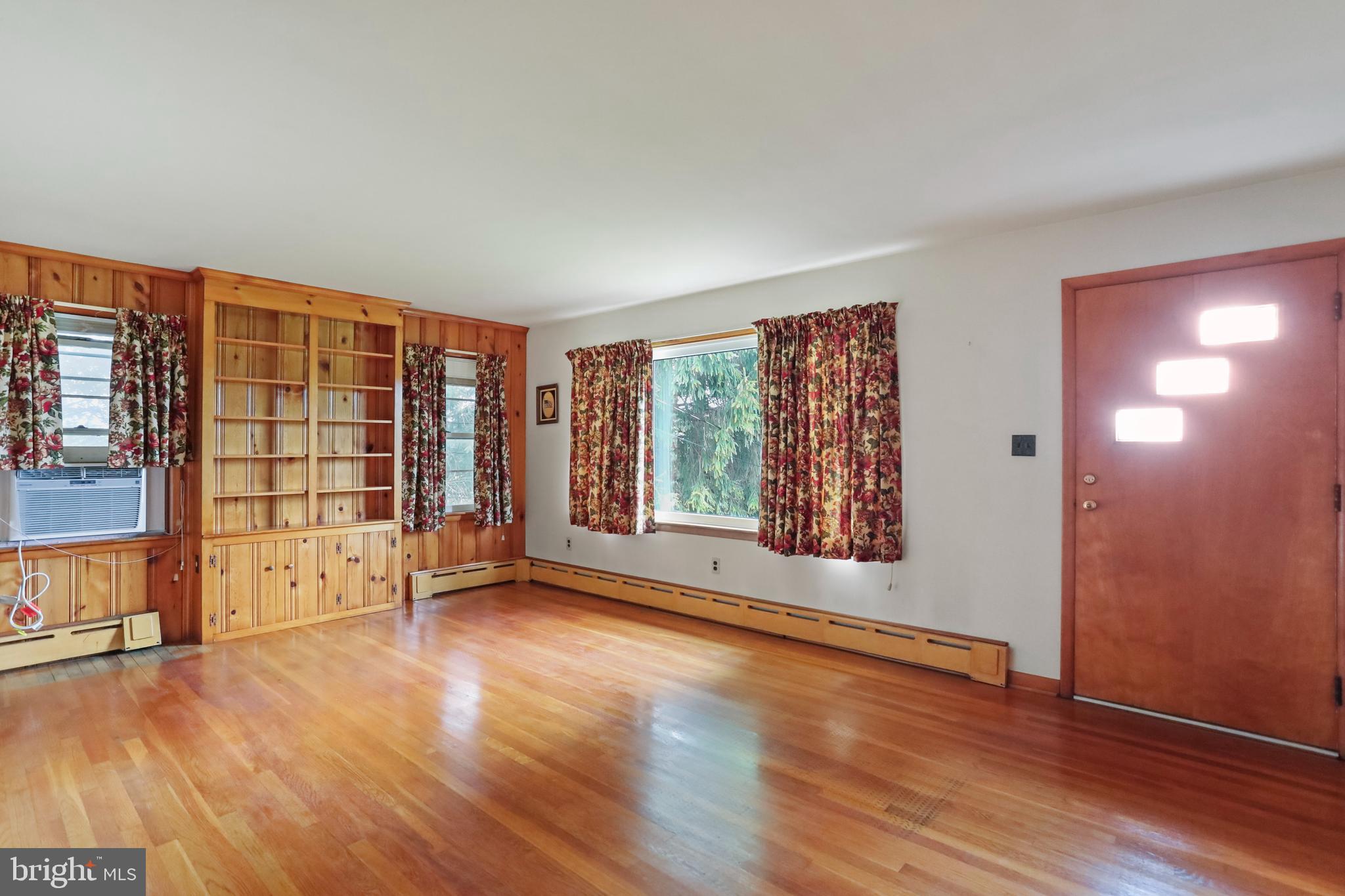2632 Braddock Road Mount Airy, MD 21771 - Photo 6 of 40 Gallery Image 6