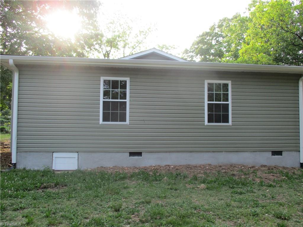 2211 Chambers Street High Point, NC 27263 - Photo 5 of 47 Gallery Image 5