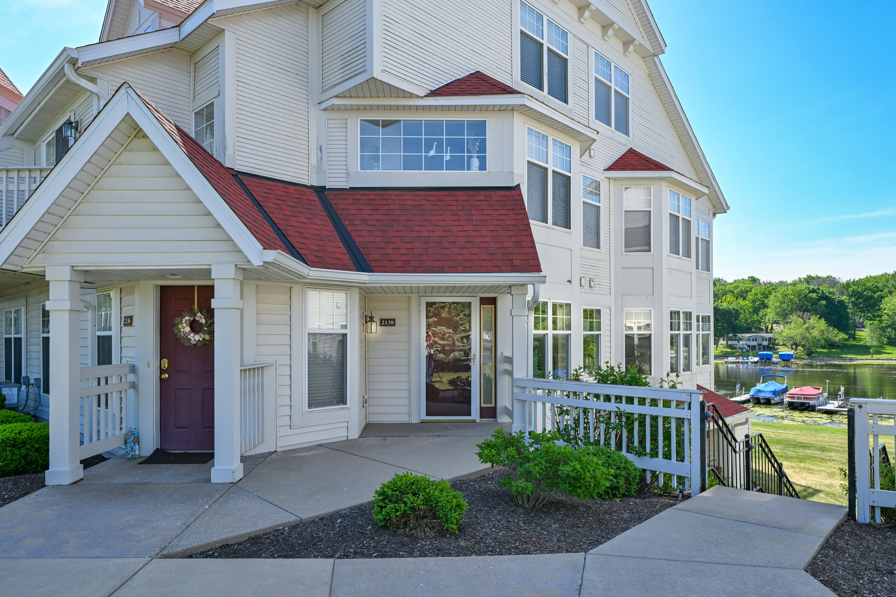 2138 Landings Lane Delavan, WI 53115 - Photo 2 of 43 Easy Entrance with a View!