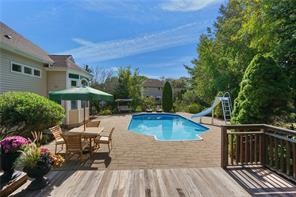 18 Quail Ridge Road Cranston, RI 02921 - Photo 36 of 45
