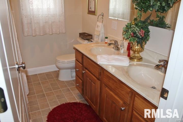 3001 Pine Ridge Drive Herrin, IL 62948 - Photo 18 of 28 Gallery Image 18