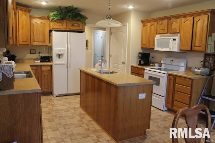 3001 Pine Ridge Drive Herrin, IL 62948 - Photo 8 of 28 Gallery Image 8