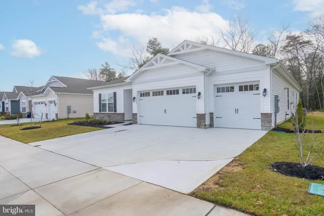 a view of house with outdoor space