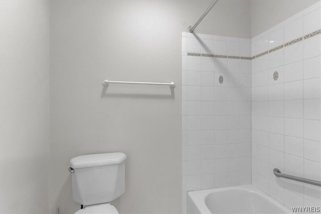 74 Das Court Amherst, NY 14221 - Photo 20 of 26