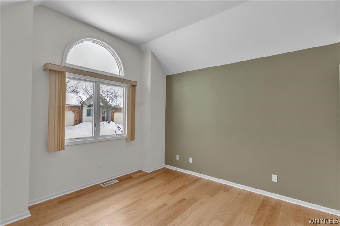 74 Das Court Amherst, NY 14221 - Photo 3 of 26