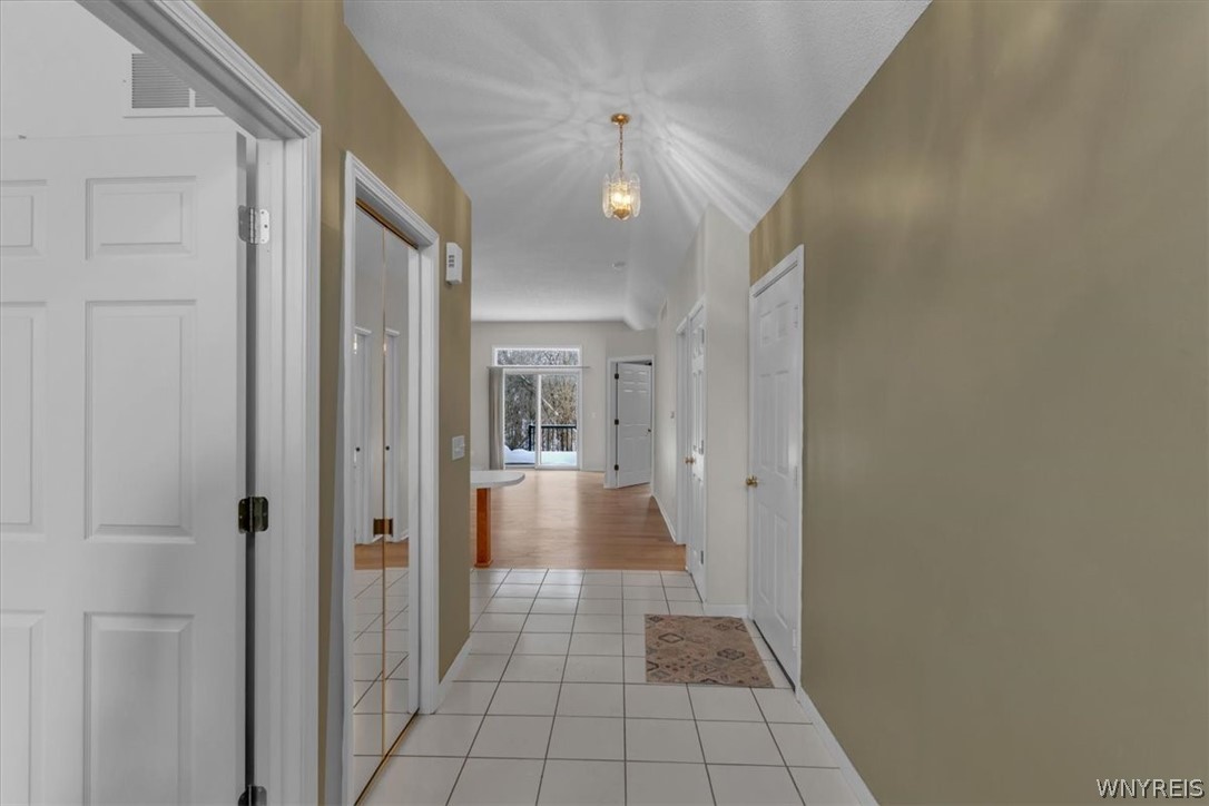 74 Das Court Amherst, NY 14221 - Photo 5 of 26