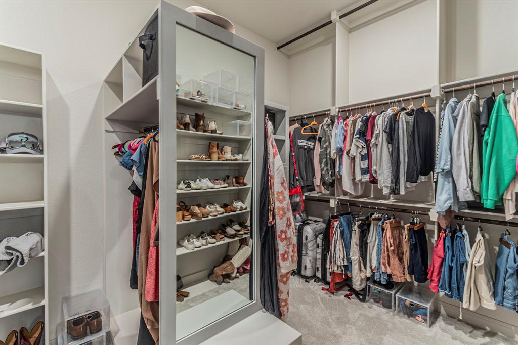 150 Las Brisas Drive Decatur, TX 76234 - Photo 16 of 32 Walk in closet with light carpet