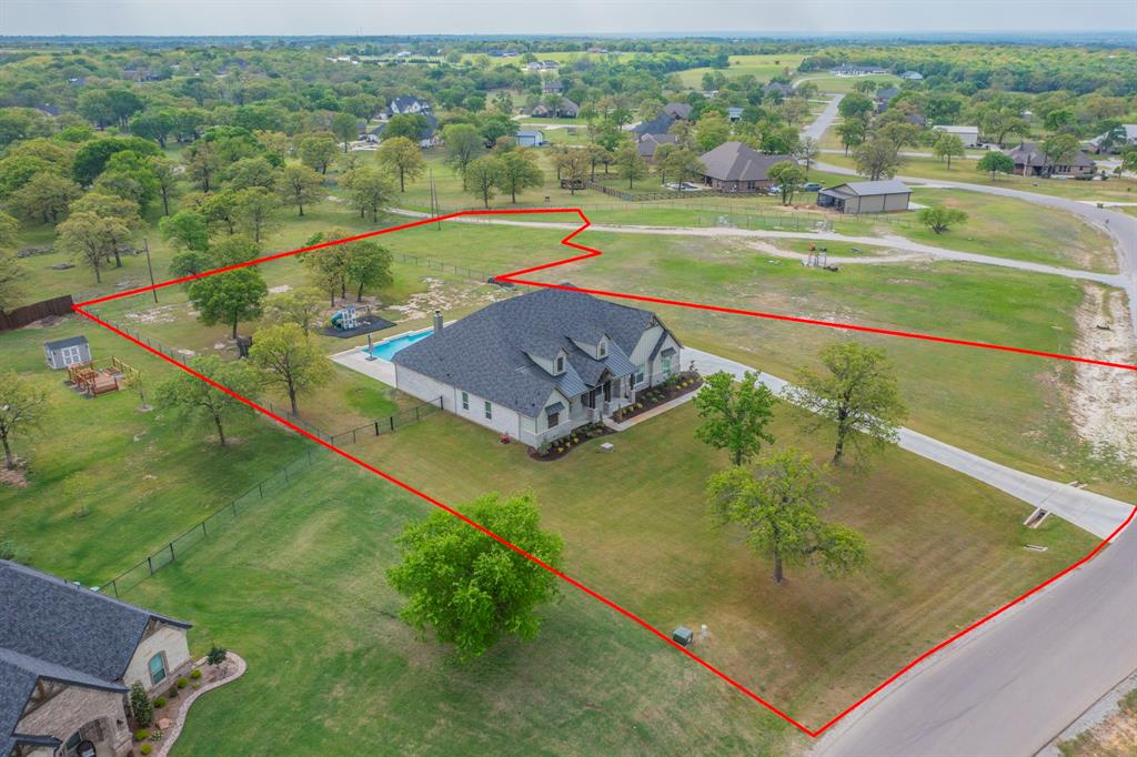 150 Las Brisas Drive Decatur, TX 76234 - Photo 25 of 32 Aerial view of property and surrounding area with property boundaries highlighted