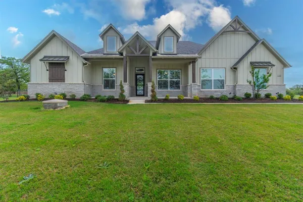 $980,000 | 150 Las Brisas Drive, Decatur, TX 76234