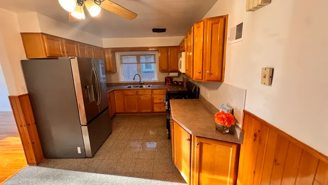 $1,800 | 5501 North California Avenue, Unit 1N, Chicago, IL 60625