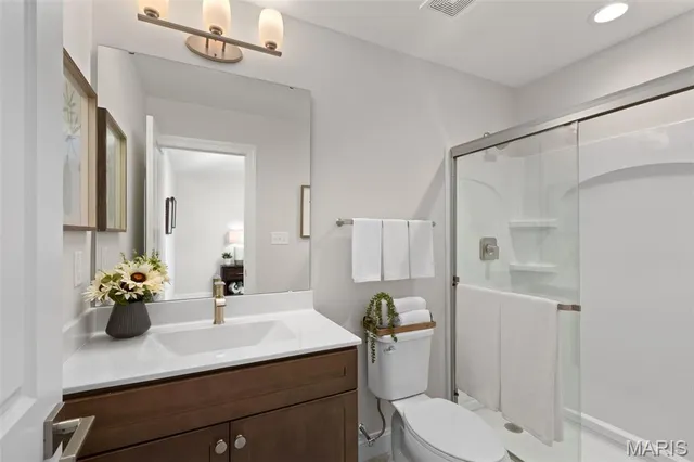 $639,900 | 2 Pin Oak At Regal Pines, Ballwin, MO 63021