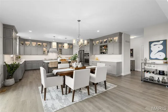 $639,900 | 2 Pin Oak At Regal Pines, Ballwin, MO 63021