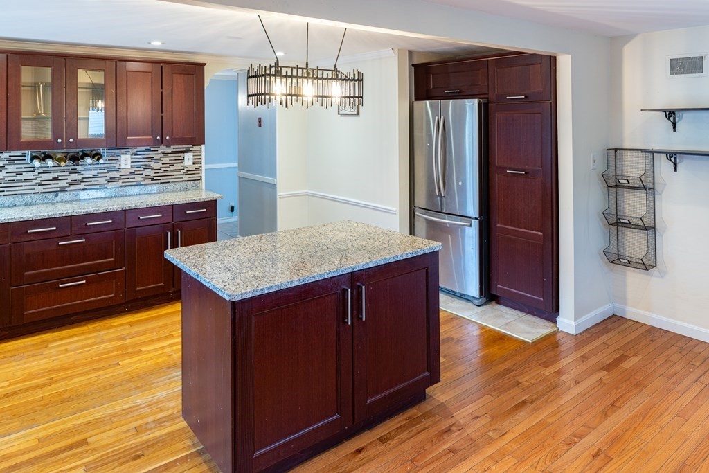 6 Leggs Hill Road Marblehead, MA 01945 - Photo 4 of 19 Gallery Image 4
